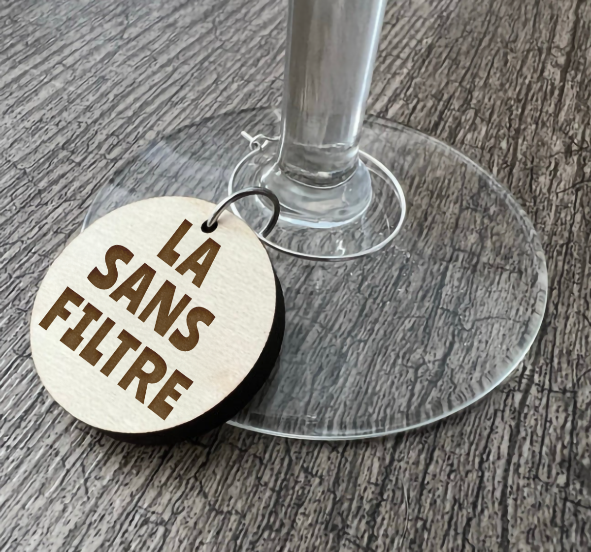 Un identificateur à coupe de vin "La Sans Filtre"