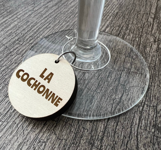 Un identificateur à coupe de vin "La Cochonne"